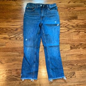 Abercrombie and Fitch mom jeans